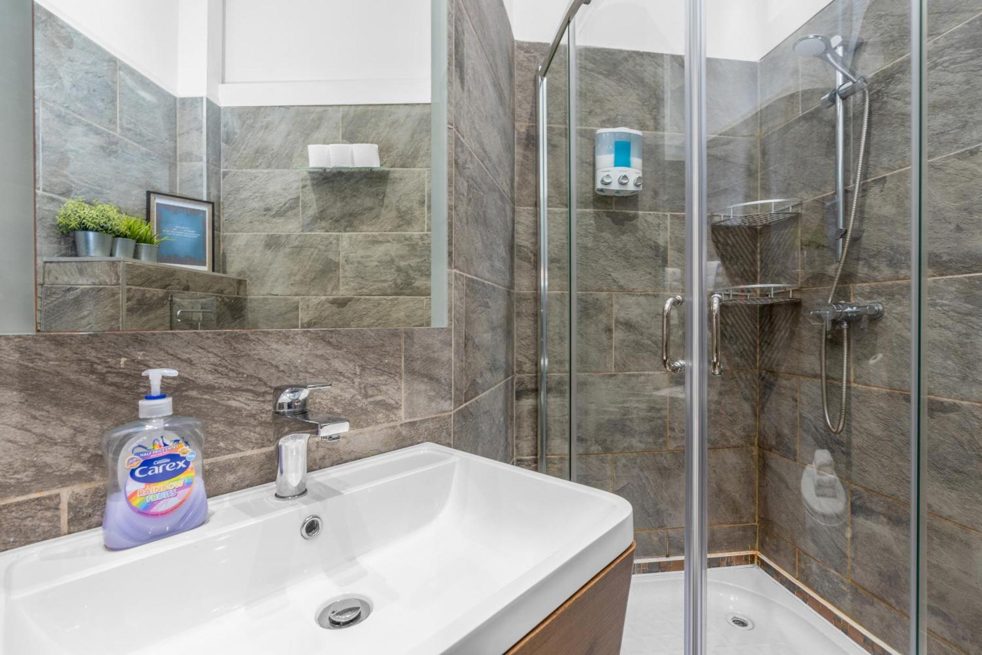 Cosy Modern City Centre Flat Edinburgh Luaran gambar